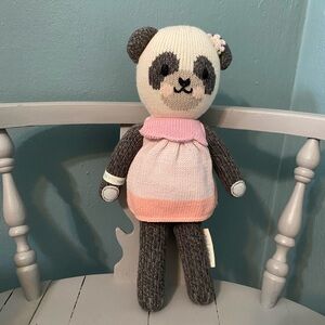 Cuddle + kind panda 🐼